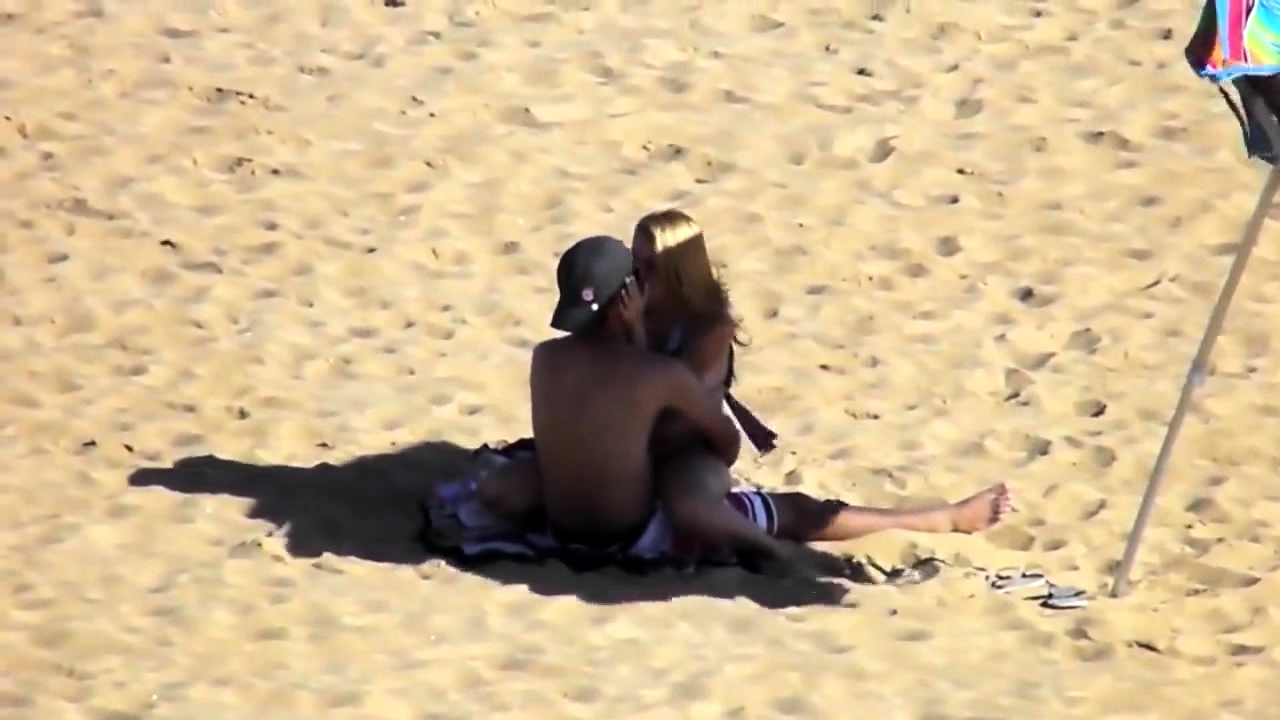 Voyeur Finds A Horny Amateur Couple Having Sex On The Beach Video at Porn picture