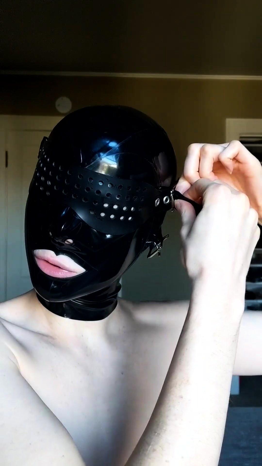 1080px x 1920px - Beautiful Amateur BDSM Fetishist Trying On Latex Hood Mask Video at Porn Lib